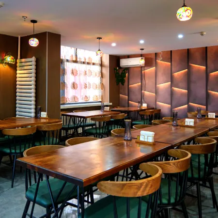 Dingjiang Business Hotel