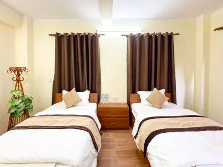 Zen Nest Hotel Отели рядом с достопримечательностью «Benchen Monastery Community»