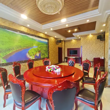 Grand Hotel Mangui Iqsamar