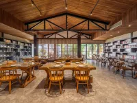 Taoshe Resort Hotel (People's Square Taoyangli Scenic Area Branch) Hotels in Jingdezhen