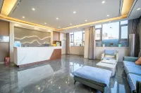 Wangshanyi Hotel (Colorful Danxia Scenic Area Branch)
