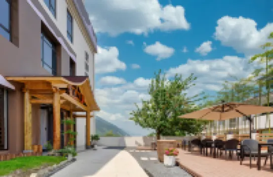 Jian Shan Xi Mei Su (Huashan Tourist Center Store) Hotel di 