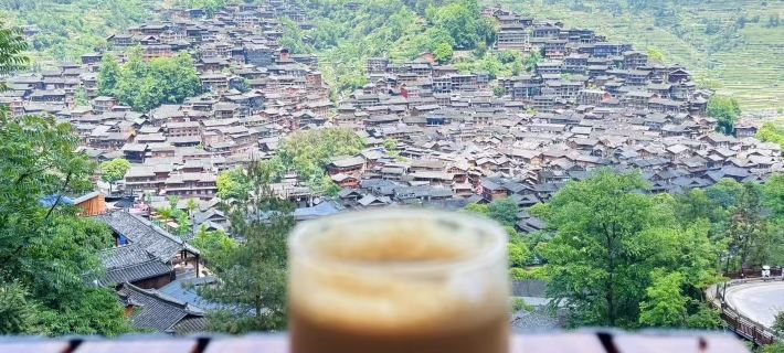 Luanxi Yunshu Garden Homestay (Xijiang Qianhu Miao Village Observation Deck Zhuzhuan Coffee Shop) Leishan İlçesi otelleri