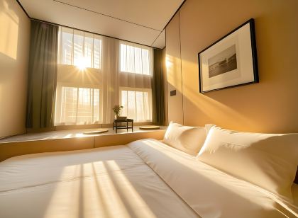 Yumian³ Hotel (Shanghai Jing'an Temple West Nanjing Road Subway Station)