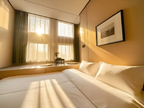 Yumian³ Hotel (Shanghai Jing'an Temple West Nanjing Road Subway Station)