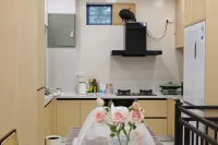 Beige Homestay (Yining Airport Railway Station)