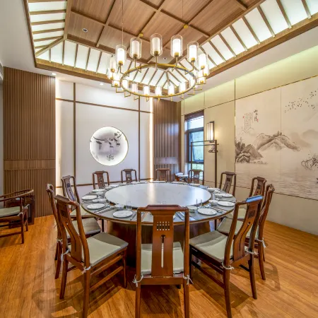 Lujiang Yefushanju Residence Resort Hotel