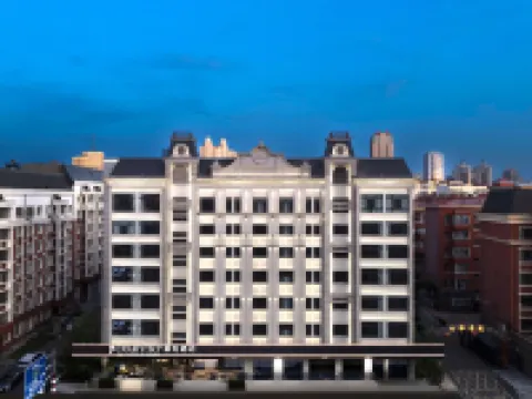 カントリー イン＆スイーツ by ラディソンホテル（ハルビン国際会展センター工程大学） ハルビン東駅 - 出口周辺のホテル