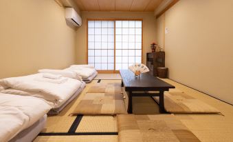 Kyomachiya Honeymoon