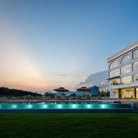 Reddy Mountain Residence