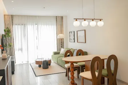 Yi Hai Yi She · Riluo Haijing Meisu (Anaya) Отели в г. Чанли