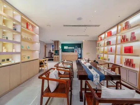 MOOJEE HOTEL(Zhongshan Dongfeng Daxin store) Отели рядом с достопримечательностью «Xiaolangang International Huogui Shipside»