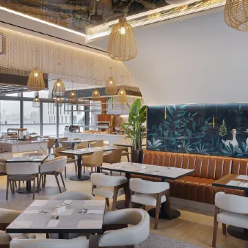 Hotel Local Dubai, Jumeirah Village Triangle, Autograph Collection Отели рядом с достопримечательностью «Комплекс Дубай-Студио-Сити»