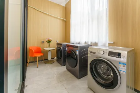 Home UP Huayi Selected Hotel (Ji'an Daji Guitar Square Branch) Отели рядом со станцией Ji'an Railway Station