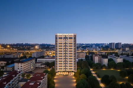 Atour Hotel, Xiangyin Road, Wujiaochang, Shanghai Отели рядом с достопримечательностью «Shanghai Electric Power Technology and Management College»