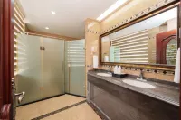 Baiheng Jinyi Hotel (Fushan Yingbin Street)