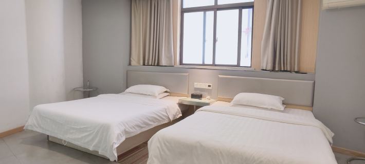 Home Pebble Hotel (Yangzhong Pedestrian Street Jiangzhou East Road) Hotels in Yangzhong