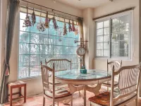 Euro Country Villa - Romantic