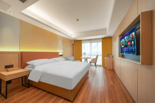 Vienna Hotel (Chizhou Railway Station, Qishan-Pingtian Lake Scenic Area, Guichi District, Chizhou)