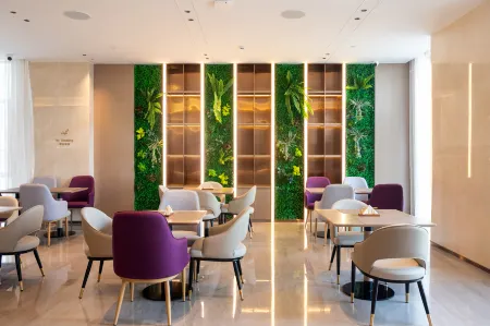 Lavande Hotel (Chengdu Dong'an Lake Universiade Sports Center Branch)​ Отели рядом с достопримечательностью «CPC Chengdu Longquanyi District Committee Party School»