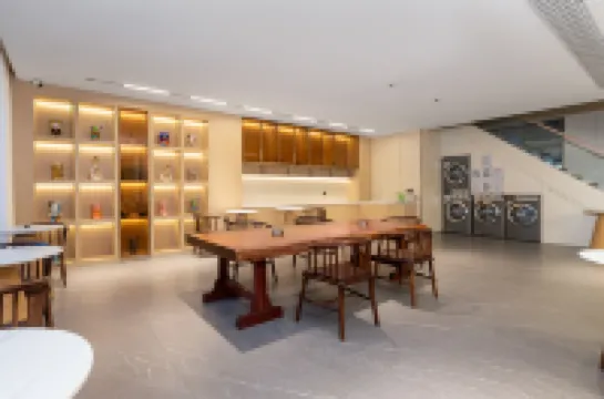 朗尼斯酒店（東莞鳳崗龍鳳山莊店）