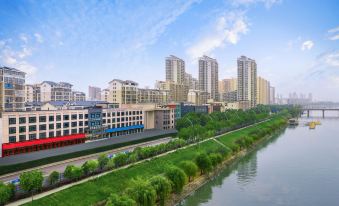 Echarm Hotel (Wenfeng Tower Store on Shenong Avenue, Suizhou)