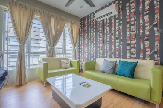 E-Tiara Serviced Apartment by Favspace