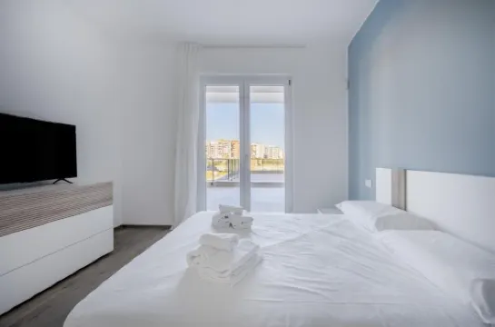 Borgo Felice - Modern Apartments + Free Parking