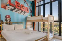 D'Pristine Theme Suite by Nest Home at LEGOLAND - bar
