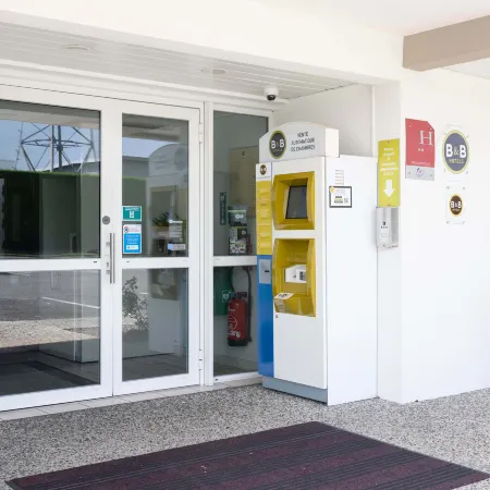 B&B Hotel Pau Lescar