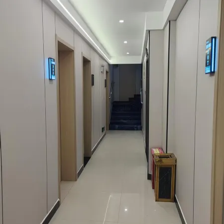 Feixi Lantian Express Hotel