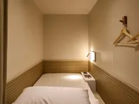 Kiwa Hostel Hotels in der Nähe von Restaurant Sushi Hyo