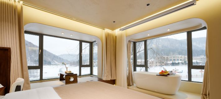Xi'an Riverside Scenic Resort Hotel(Snow village) Hotels in Hailin