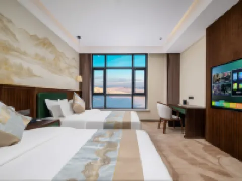 Changhong Pearl Hotel (Qinggeli Langshan Ski Resort) Hotels in Qinggil