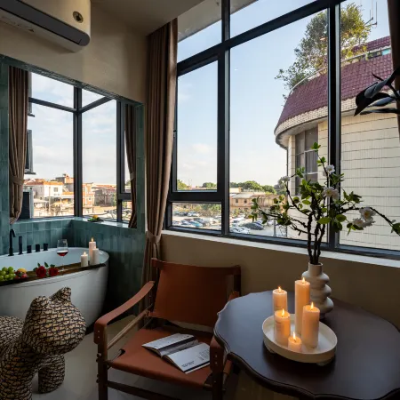 Floral Hotel·Zhifou · Roof Garden Terrace · Designer Villa (West Street)