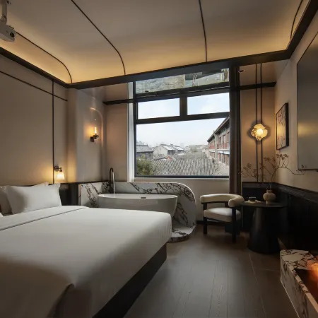 Fanhua Flower Hotel (Dingzhou Ancient City Chongwen Street)