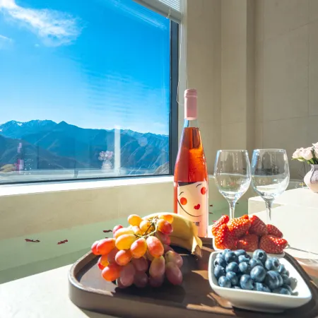 Endless Summer · Cloud Private Hot Spring Homestay（Siguniang Mountain）