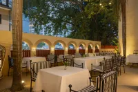 Yu Xi | Moyo Villa Garden Homestay