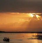 Dongxing Jinhaiwan Hotel (Golden Beach on Wanwei Island)