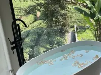 Mountain View Retreat Hotels in Ya'an