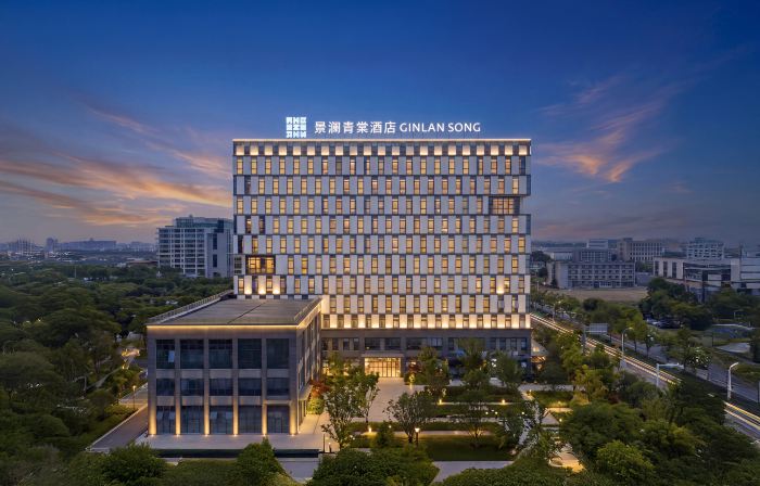 Longyou JingLan Song Hotel