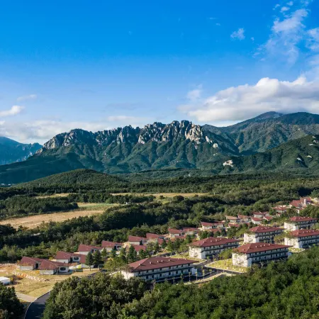 Kensington Resort Seorak Valley Отели рядом с достопримечательностью «Галерея «Ферма медведей Тэдди»»