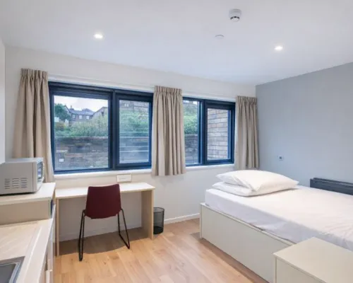 Destiny - Burnet Point Hotels in Edinburgh
