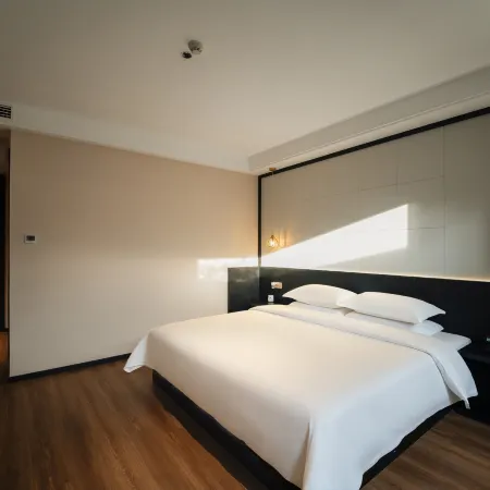 Yangzhou Ningguang Hotel (East Gate Street - Pi Market Street Branch)