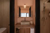Zhaosu · Shanyeji | Fairy-tale Wooden Cabins · Nomadic Grassland Homestay - bar