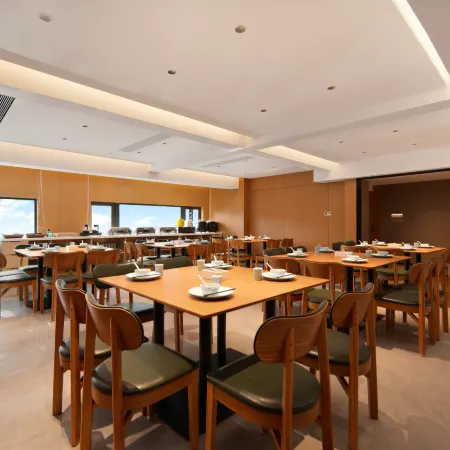 Lanji Seaside Hotel (Putuoshan Airport Banshengdong Pier)
