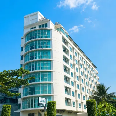 The View Residence Hotels near Ratburana Pier
