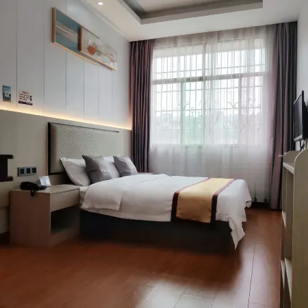 Fuyang Longhui Huatai Hotel