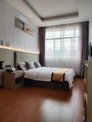 Fuyang Longhui Huatai Hotel