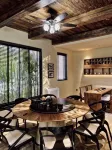 Gift of the Mountain · Forest & Lake | Chain Homestay Resort Zone - Desayuno